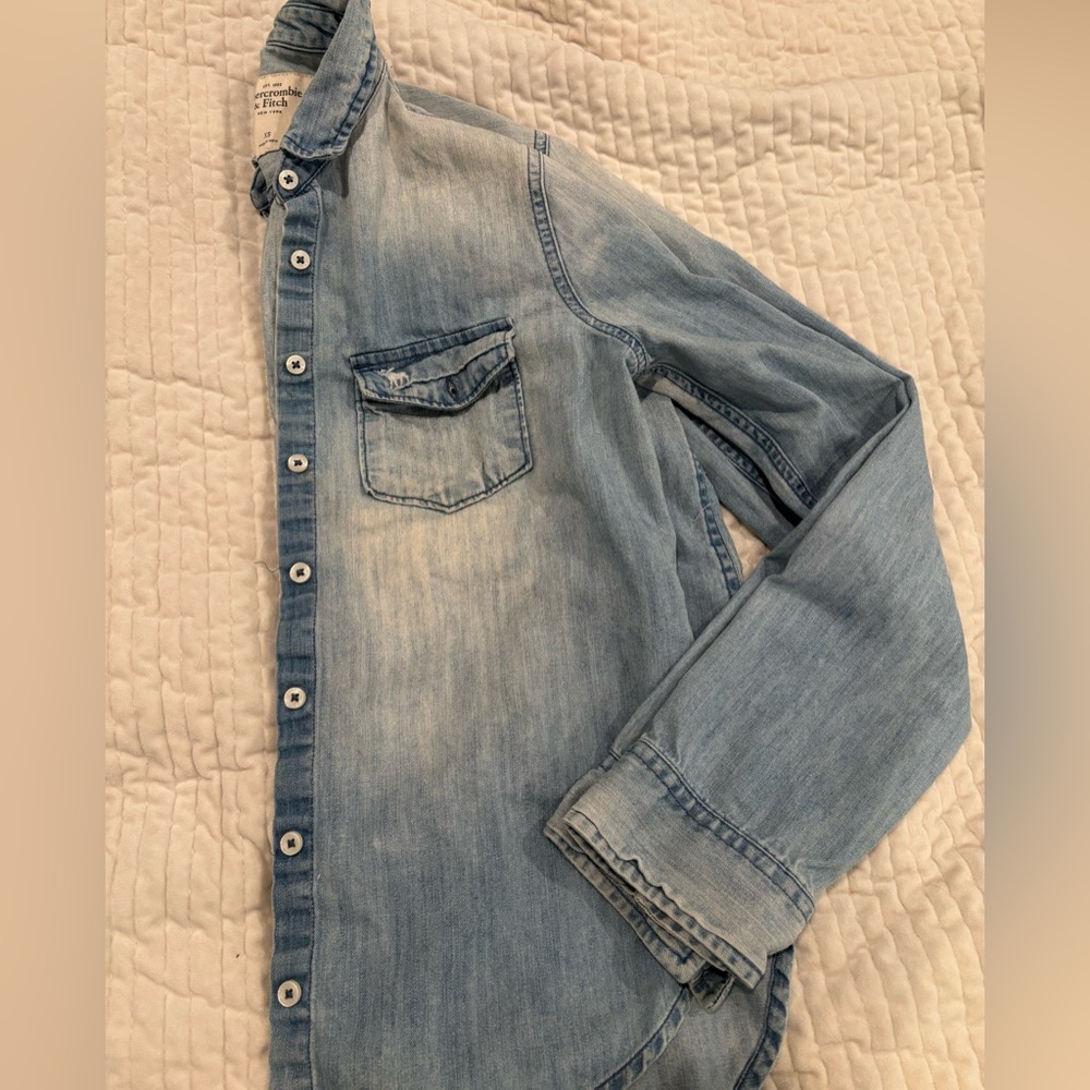 Abercrombie & Fitch Light Blue Button Down Shirt